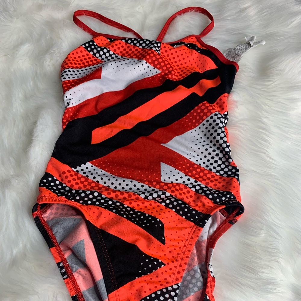 Nike girls bathing suit